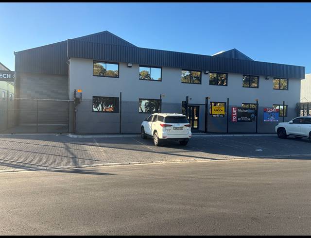 1,972M² WAREHOUSE TO LET IN BEACONVALE